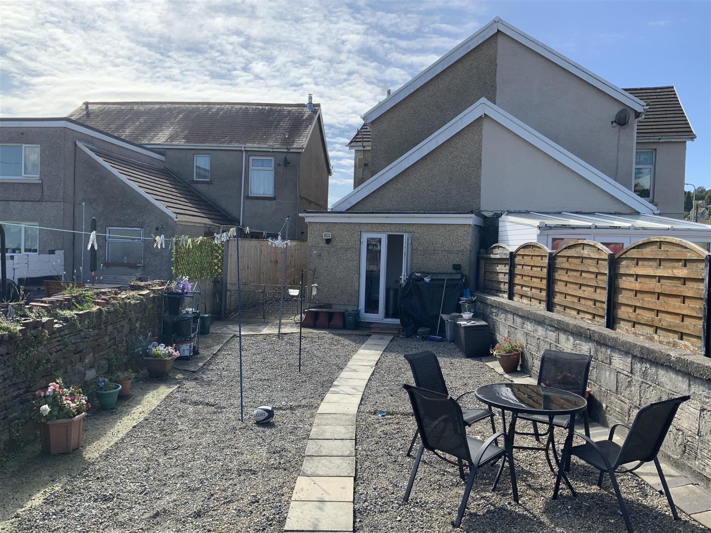 Parkview, Felinfoel, Llanelli, Carmarthenshire, SA14 8BH Property for